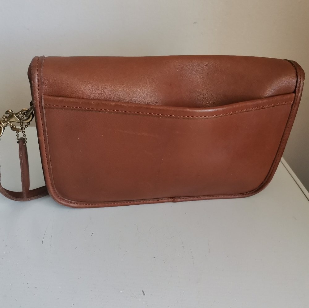 Vintage Coach # 9755Light  Brown Leather Shoulder/Crossbody Bag - Picture 2 of 13